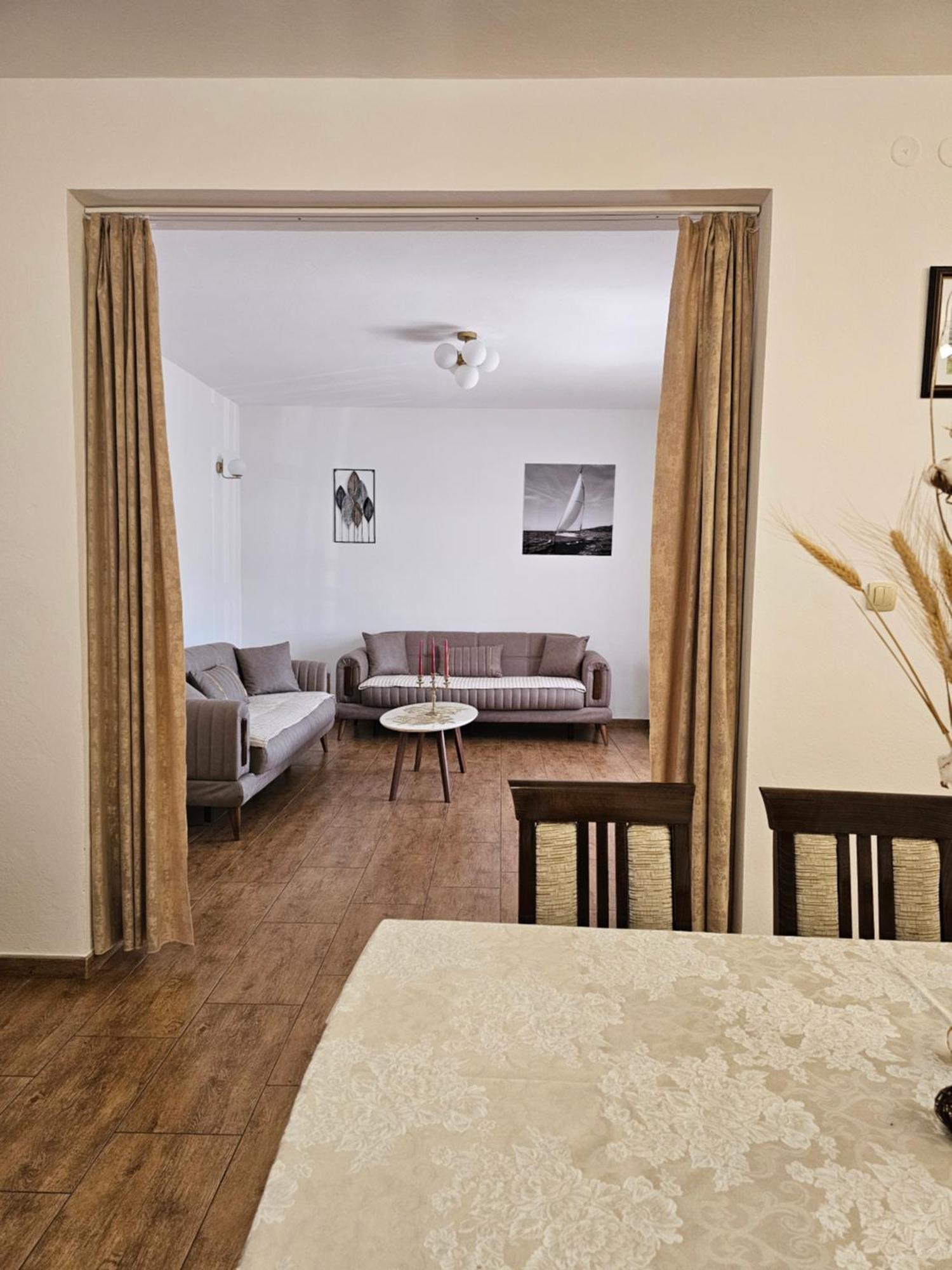 Apartments Nadja Kotor Bagian luar foto