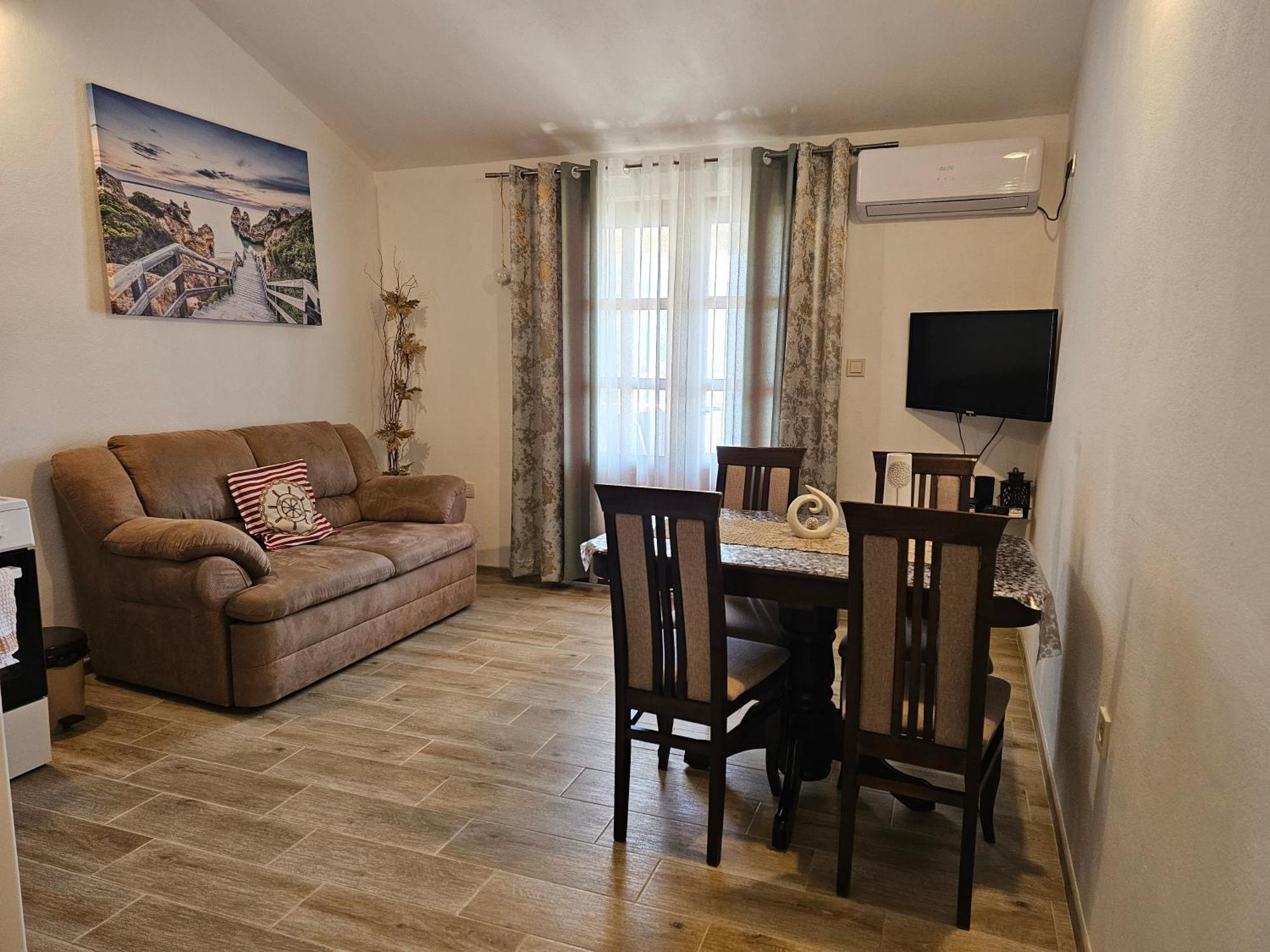 Apartments Nadja Kotor Bagian luar foto