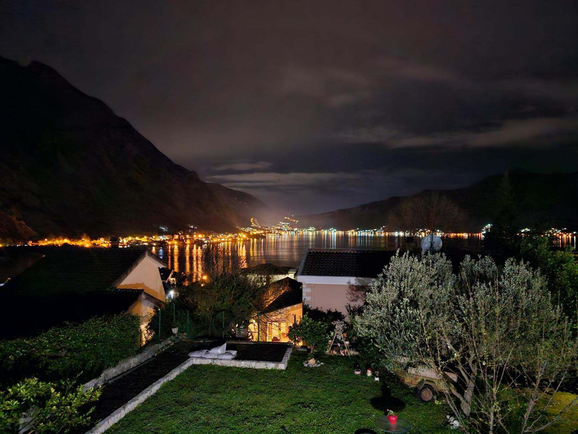 Apartments Nadja Kotor Bagian luar foto